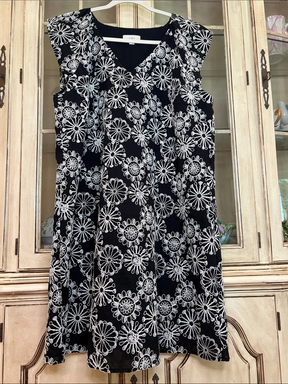 NWOT 100% Cotton LOFT Black and White Floral V-Neck Dress